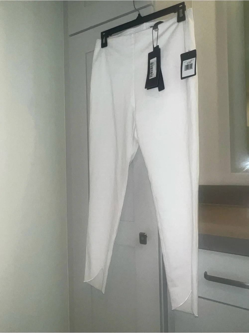 Womens White Flattering Stretch Pants - BRAND NEW WITH TAGS - Picture 1 of 8